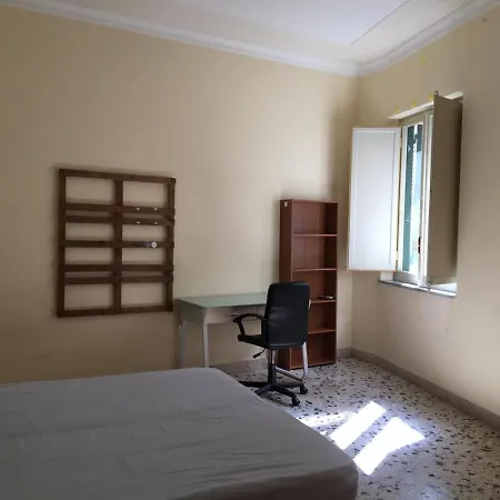 Apartment Stanza Privata In Appartamento Per Smart Working, Digital Nomads O Coliving